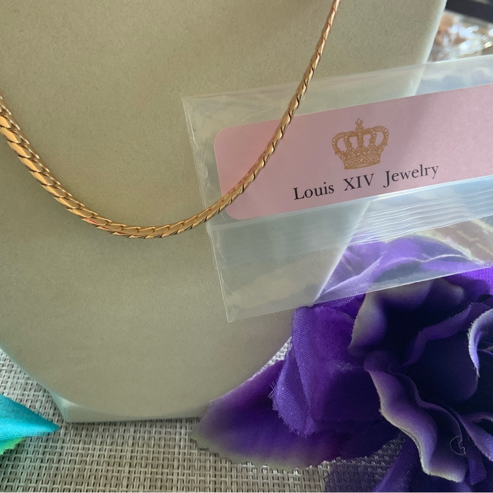 ♥️BRAND NEW♥️ 18k gold/silver chain necklace, brand new. Louis XIV jewelry. FIRM - Picture 5 of 5